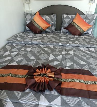 Mumzai House