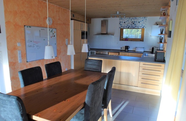 Munich Countryside XXL Apartment B - S-Bahn train - nearby brewery village Aying
