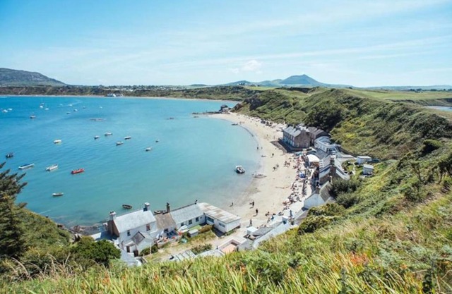 Muriau Gwyn, Edern, Morfa Nefyn