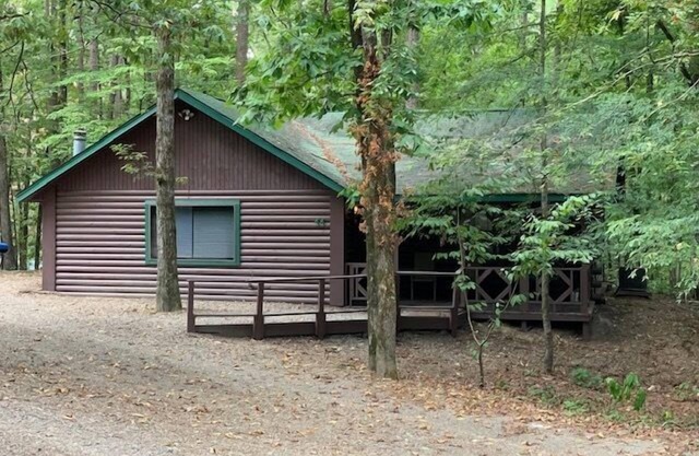 Muscadine Manor - 2 Bedroom Cabin at the Whip Poor Will resort.