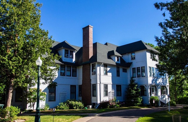 Musser Mansion at Linden Hill Historic Estate