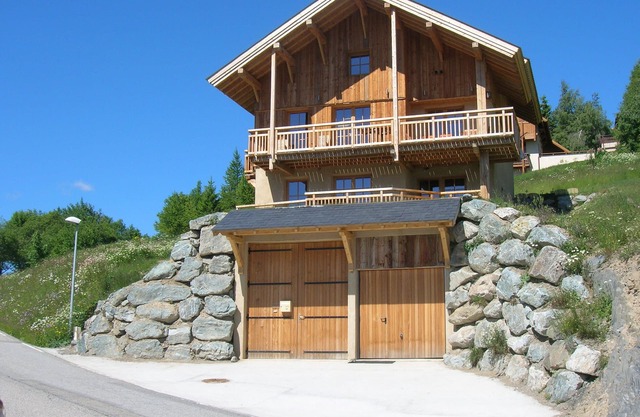 MUST: Chalet1610 sq.ft, 180°panorama, sauna&hammam, family&friends, ski AlpeHuez
