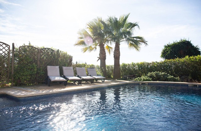 Must Love Dogs! Fantastic Private Finca with Pool, Can Jaume