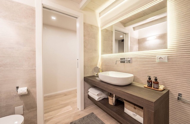 My Luxury Suites - Standard Apartment