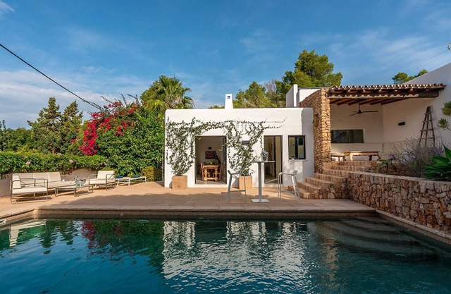 My Rental Homes - Can Blanca with private swimming pool, nice garden and barbecue