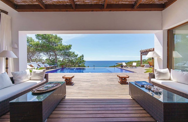 My Rental Homes - Villa Francisca with pool and outdoor veranda with sea views