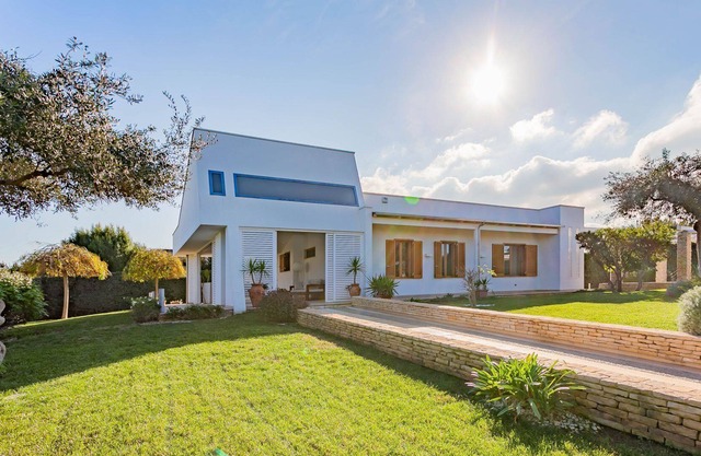 My Rental Homes - Villa Neapolis with private garden and external kitchen