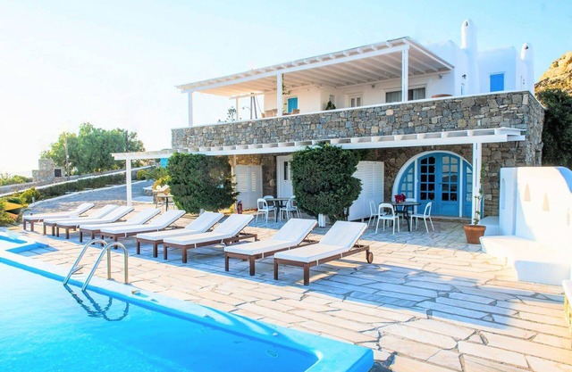 My Rental Homes - The Rose Flat shared pool air conditioning