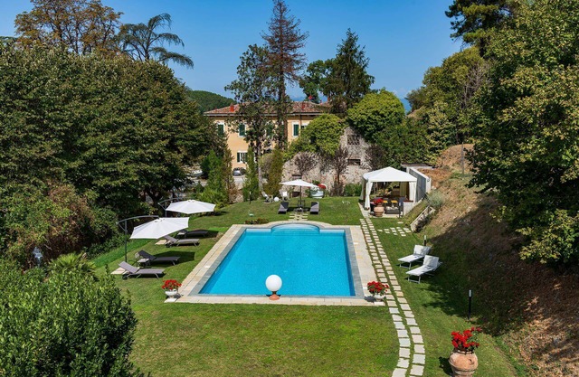 My Rental Homes - Villa Vorno with a wonderful garden and a private swimming pool