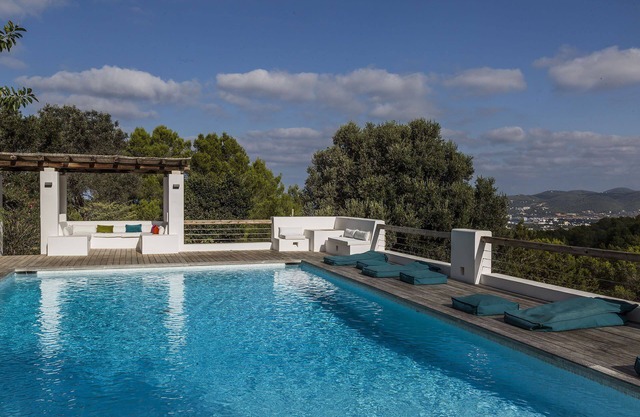 My Rental Homes - Villa Mercedes wtih private pool and aoutdoor dining area