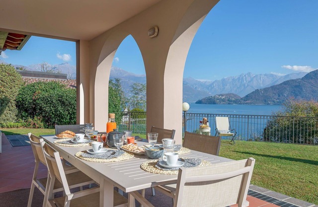My Rental Homes - Villa Cremia with infrared sauna, Jacuzzi and lake view