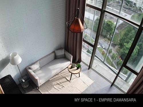 My Space - Empire Damansara room with Netflix