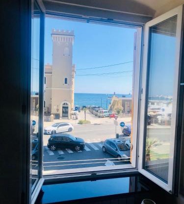 Mydollhouse delizioso appartamento fronte mare