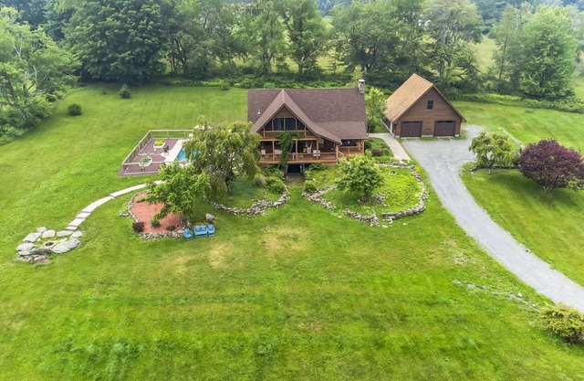 Myers Ridge - Stylish Country Retreat + Pool