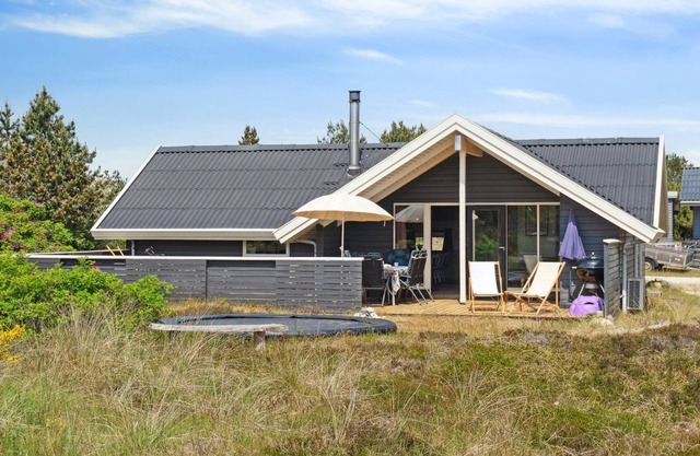 "Myrte" - 900m from the sea by Interhome