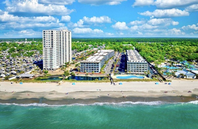 Myrtle Beach Retreat. Renovated 2BR Resort Condo w/Pools & Lazy River