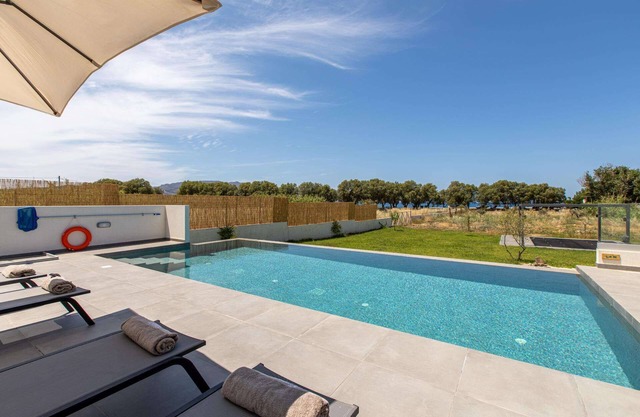 Myrtle Villa - Three Bedroom Villa, Sleeps 6