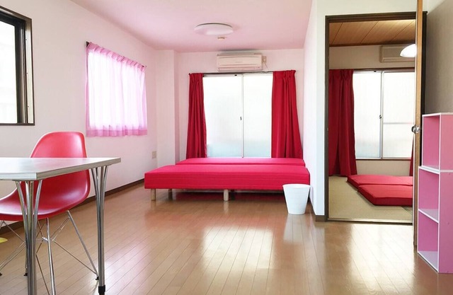 N ° 5 CONDOMINIUM - Corner unit 1 BedRoom; Live Like a Local, not for tourist