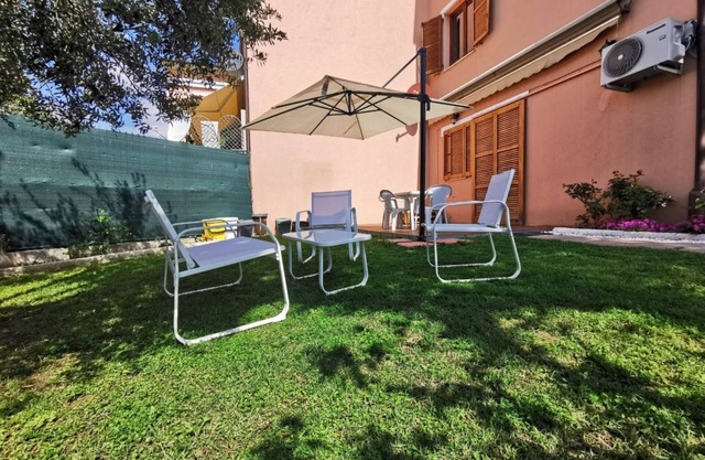 N172 - Numana, wonderful three-room apartment with garden