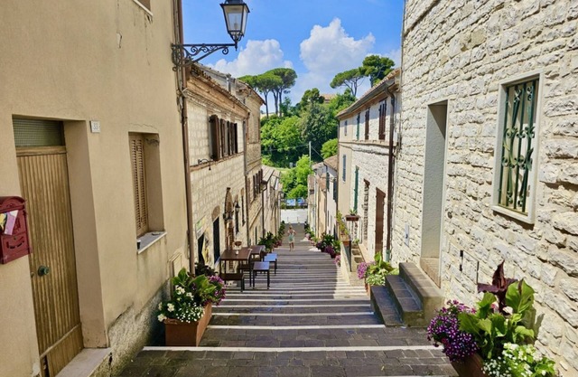 N266 - Numana, delightful house in the historic centre