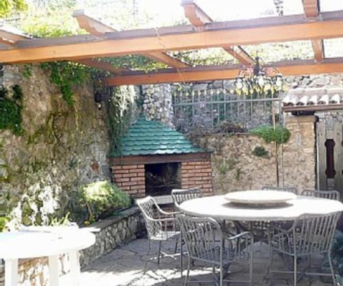 Nago-Torbole Apartment Garden