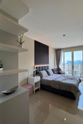 Nagoya Thamrin Apartment High Floor with View