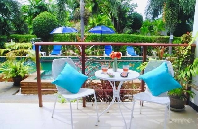 Nai Harn : 1 bedroom apartment close to