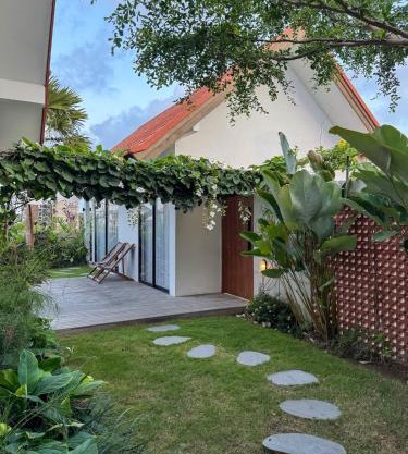 NAIA The Villa - Modern Tropical Retreat