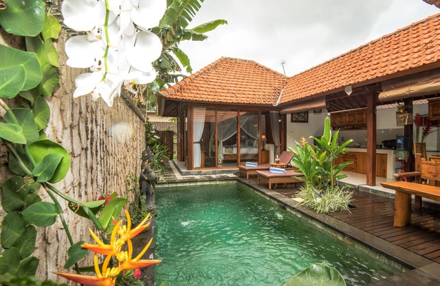Naja Private Villa
