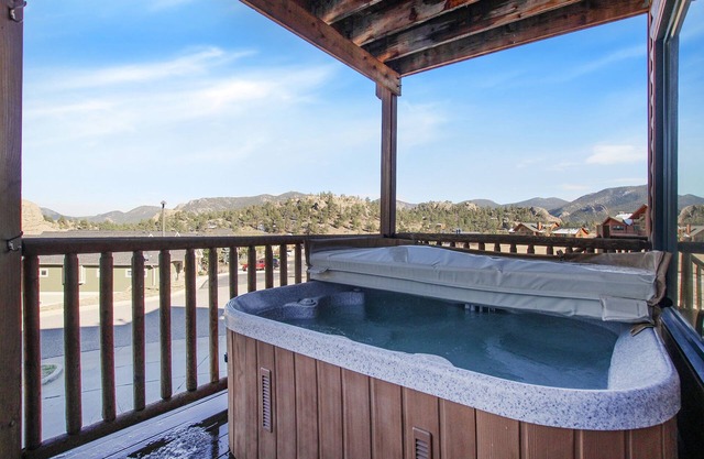 Nakai Peak 41B - 2 Br Condo - Private Hot Tub - Lake and Mountain Views