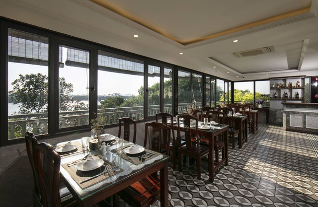 Nam Hai Hotel
