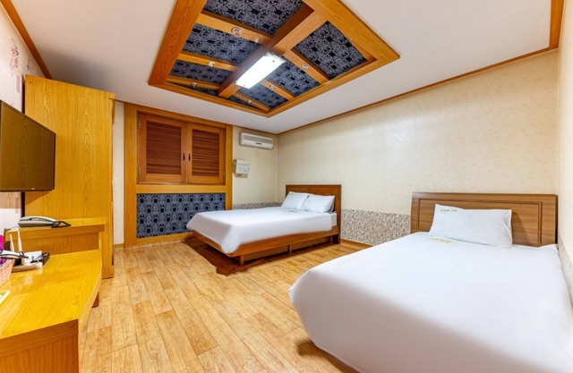 Namwon Hyatt