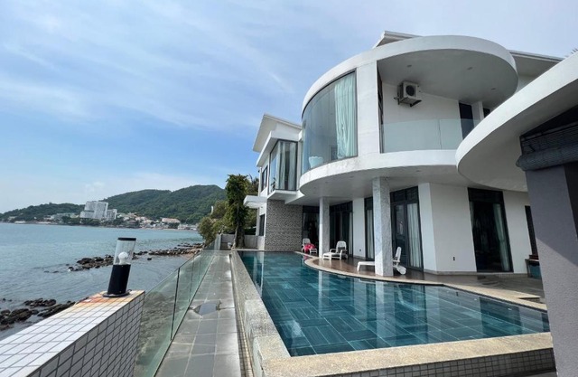 Nancy Tran Grand Strip Vung Tau 3