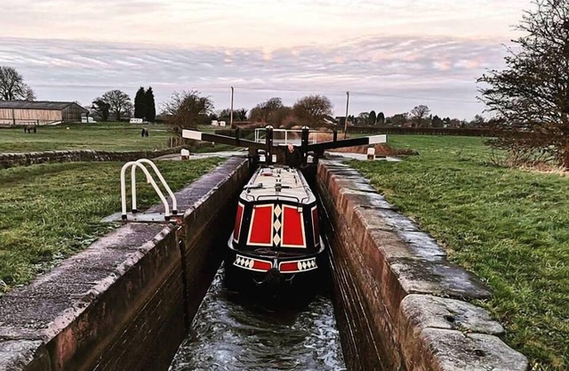 Narrowboat - Sleeps 2 - Casanova