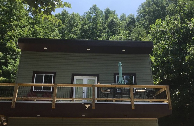 Nash Guest Cabin