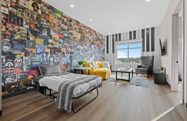 Nashville Retreat + Free Parking