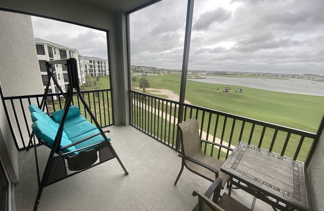 National Fla Golf condo. Newnn