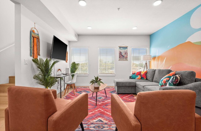 Natl Park 2BR Townhome King 2-Car Garage