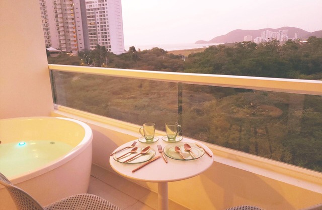 Nature and Ocean View Suite With Hot Tub steps to beach in Santa Marta