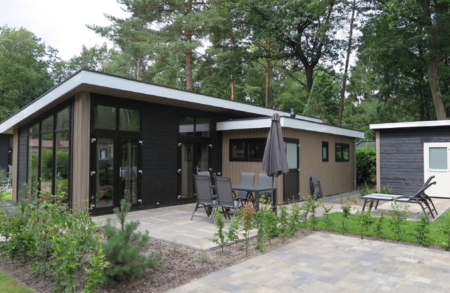 Nature-Connected Modern Stay