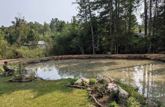 Nature Cottage & Private Pond - 1 hour from Montreal