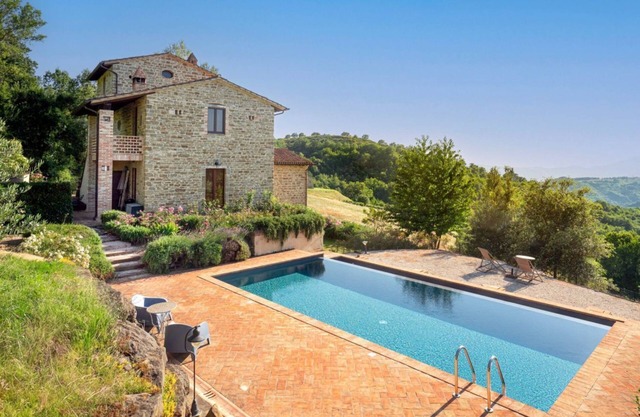 Nature's Haven Olivi Apartment in Renovated Farmhouse with Pool