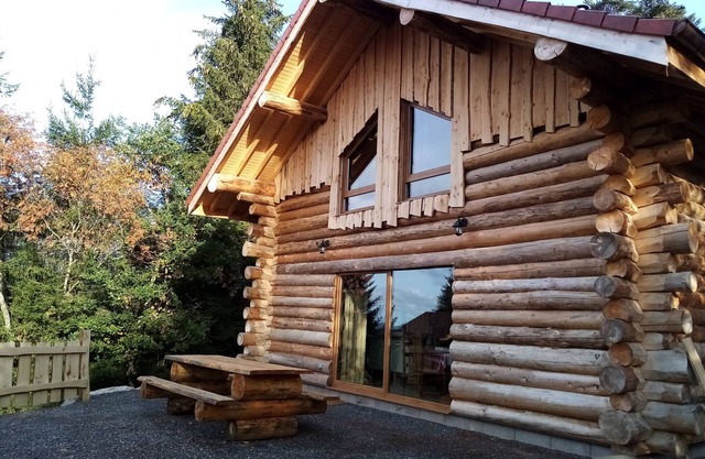 Nature Retreat: Cozy 6-Person Chalet Near Gérardmer - Hiking, Skiing & Baby-Friendly
