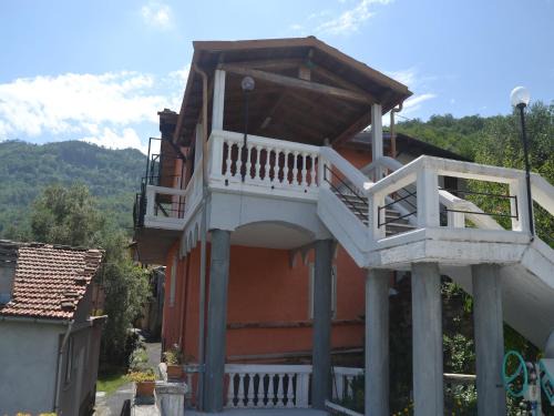 Nature Retreat in Testico