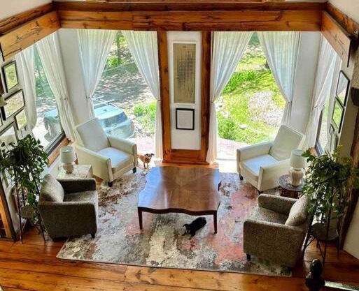 Nature Retreat w/Sunroom Gazebo