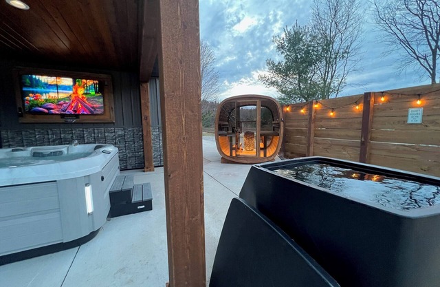 Nature's Ridge TC | Pickleball Lodge Retreat Home