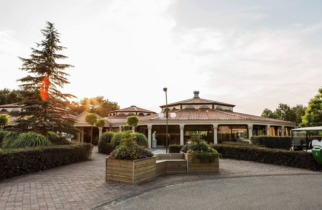 Nature-Set Villa with Microwave Oven