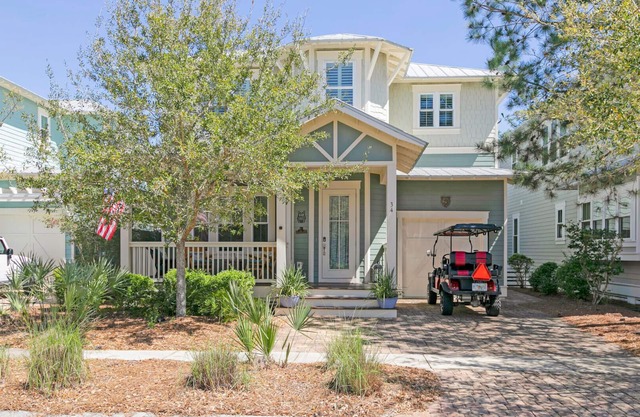 NatureWalk "Bear Beachin" |3BR + Loft | Sleeps 8 | 6 Seater Golf Cart!