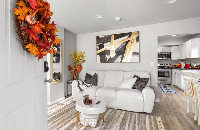 Naval and National Airport, WiFi, Free parking,