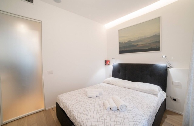 Navigli-Centro-Università, Amazing New Apartment
